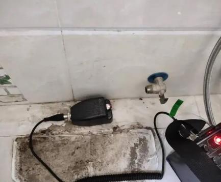 吉利屋顶漏水维修公司分享下卫生间漏水的危害及解决方法